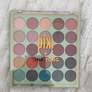 Brand new pixi palette
